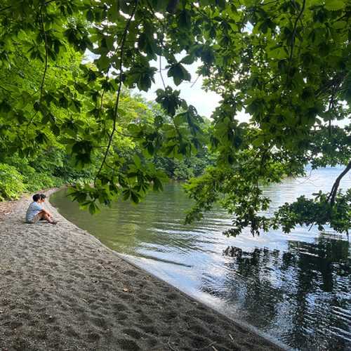 Lakeside Hideout 002